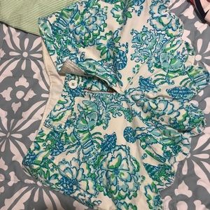 Lilly pulitzer shorts size 4